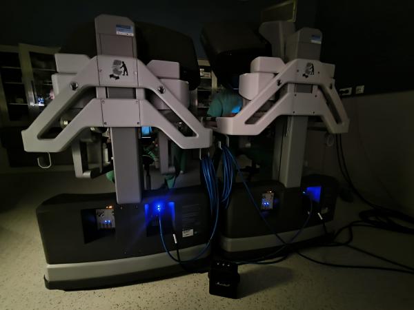 dwukonsolowy robot DaVinci - operacja 2.12.2025 (Oddz. Chirurgii Onkologicznej)