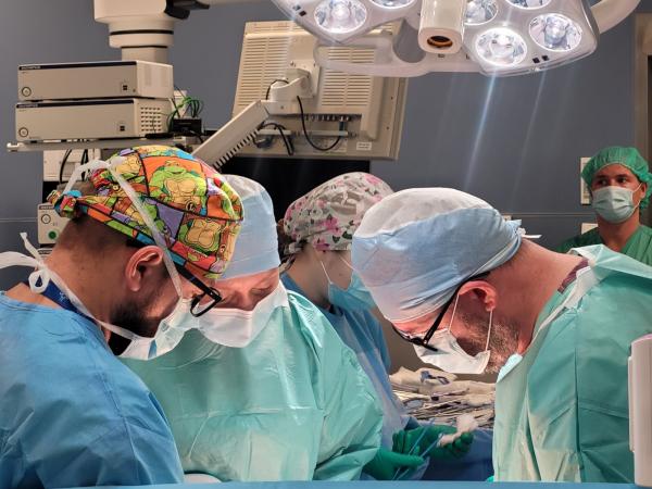 rak trzustki - operacja lekarze z Kliniki Chirurgii Ogólnej USK 1 / 20.11.2025 (fot. Anna Guzowska USK1)