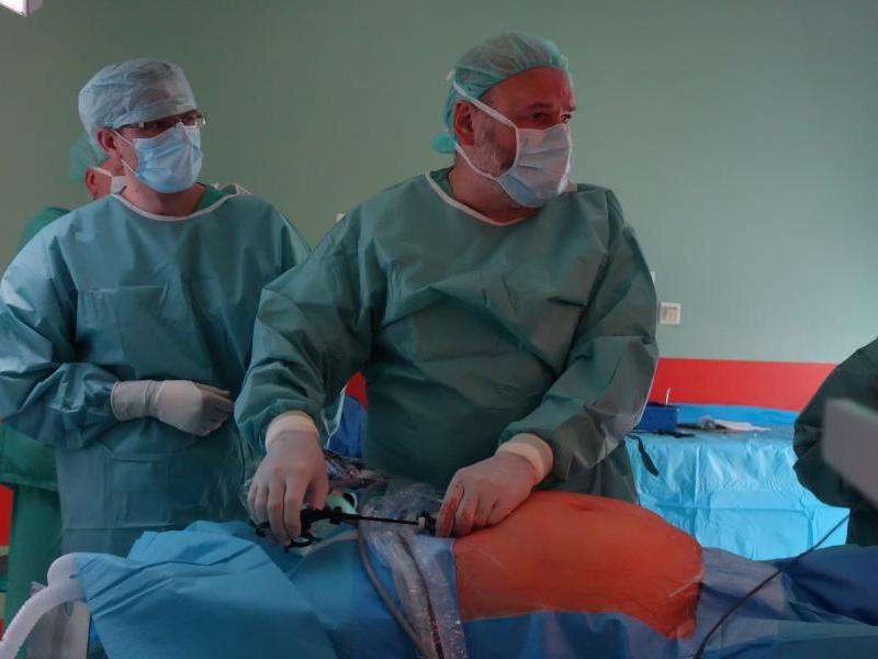 Profesor M.Korell podczas operacji w SPSK 1 / 12.03.2019