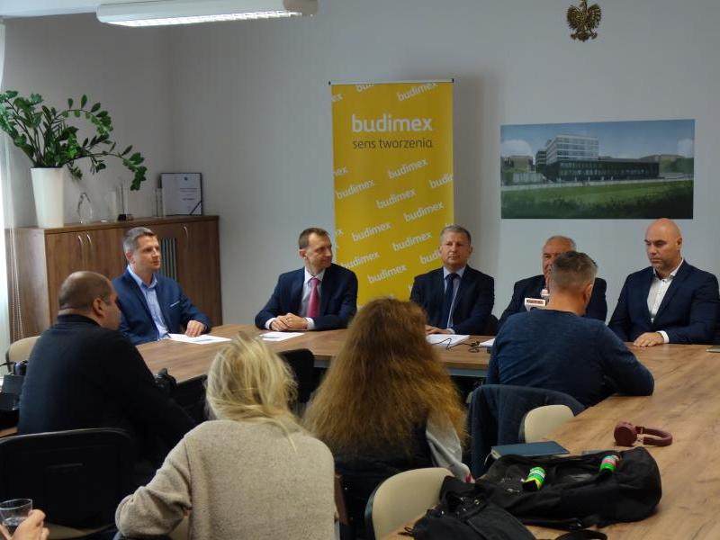 Podpisanie umowy dotyczącej realizacji inwestycji przy ul. Staszica 16