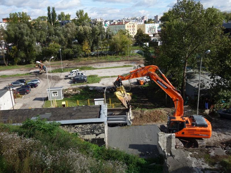 przygotowanie placu pod budowę przy Staszica 16 - foto:1.10.2019