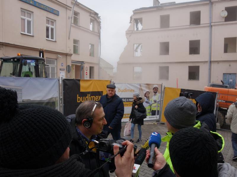 wyburzanie budynków - Staszica 16 - 20.02.2020 (fot. A.Guzowska)