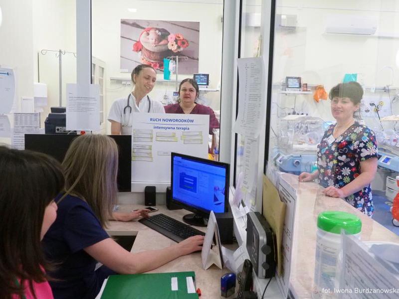 zespół medyczny opiekujący się maleńkimi pacjentami w SPSK1