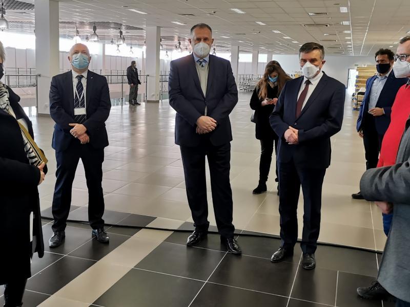 12.03.2021 wizyta Premiera Mateusza Morawieckiego w Szpitalu Tymczasowym w Lublinie