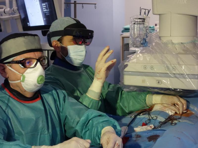 operacja na sali hybrydowej 27.04.21