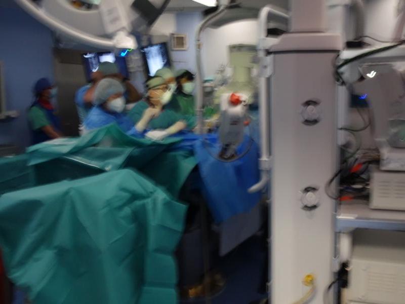 operacja na sali hybrydowej 27.04.21