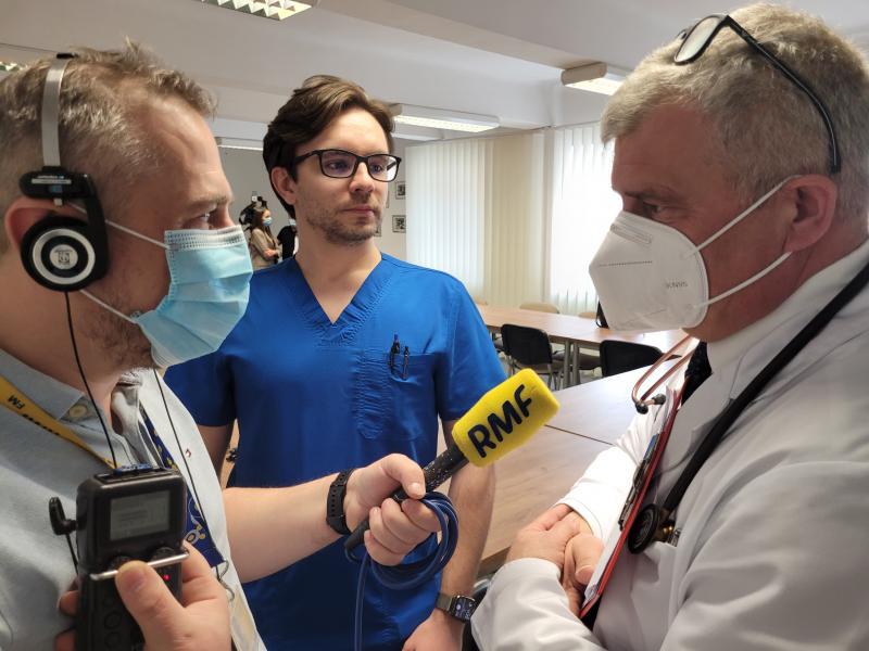 konferencja prasowa: Hematoonkologia i DKMS 23.03.23 (prof. M.Hus i lek. Michał Mielnik)