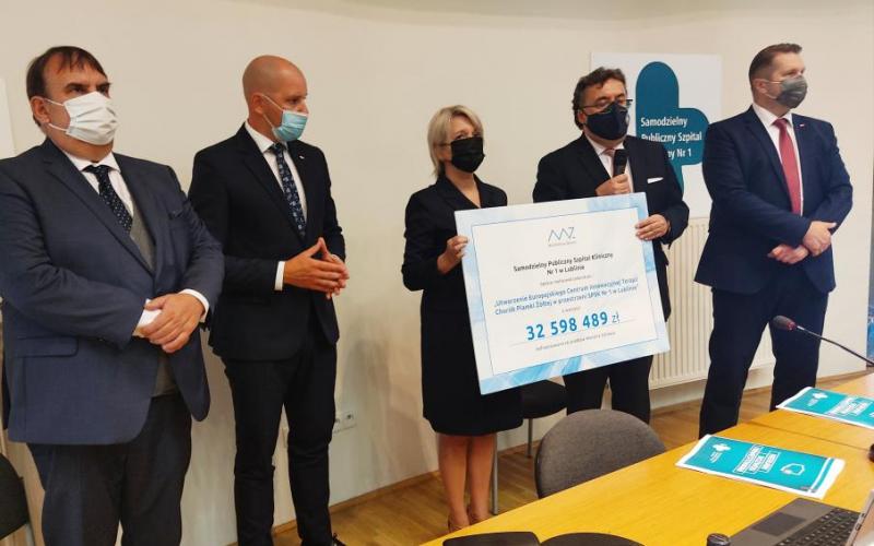 przyznanie dotacji z MZ na dalszy rozwój okulistyki w SPSK 1