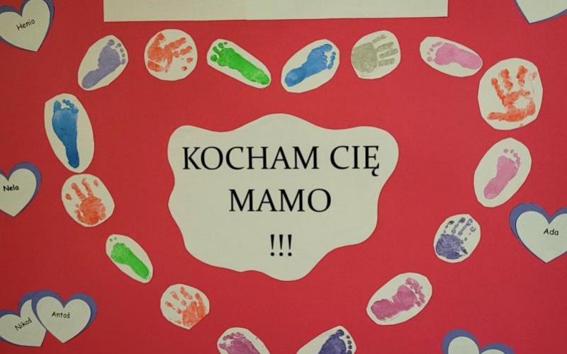Dzień Matki - laurka od dzieci z O. Noworodków