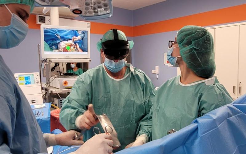 Fot. Anna Guzowska: operacja wątroby z wykorzystaniem technologii holograficznej / 7.09.23